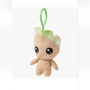 Disney Parks Marvel Guardians of the Galaxy Groot Plush Keychain New with Tag